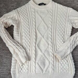 Vamtac Cream Cable Knit Sweater